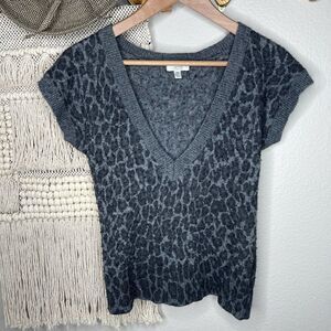 Cache Gray Leopard V-Neck Sweater Top XS